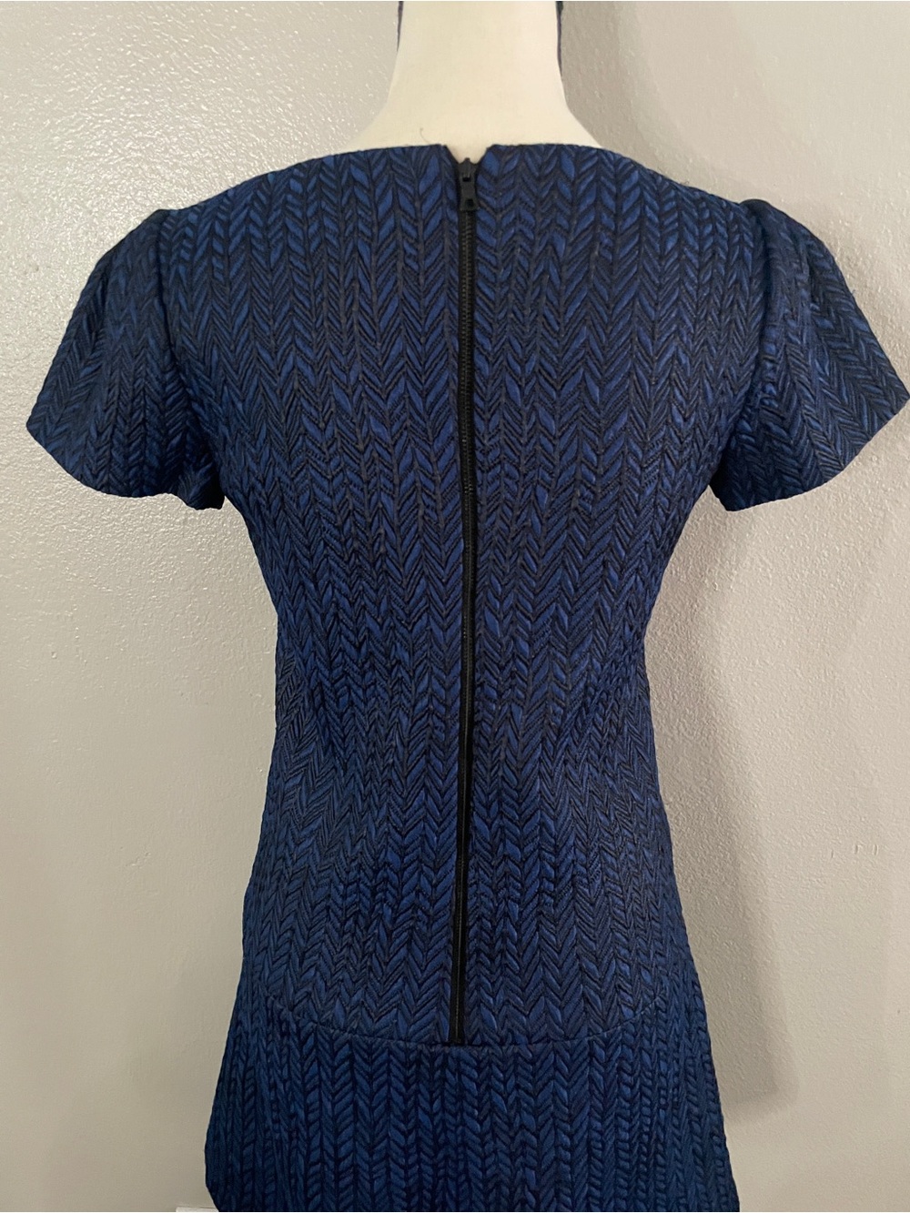 Alice + Olivia Navy Chevron Short-Sleeve Mini Dress - Picture 10 of 12